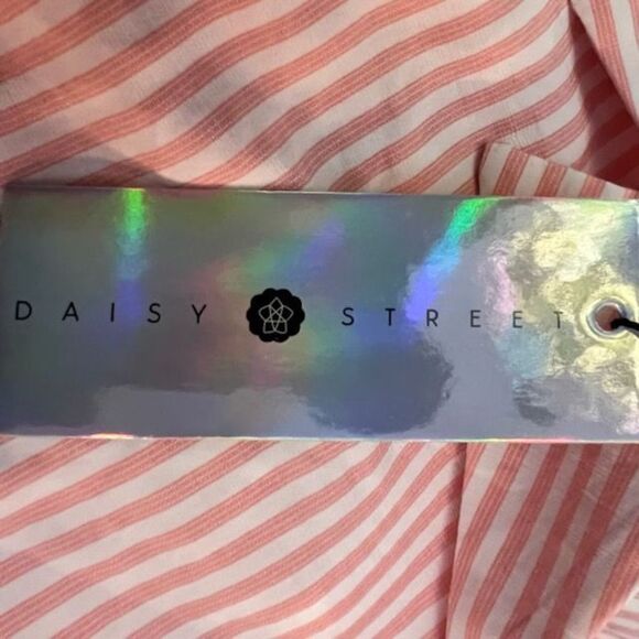 Daisy Street Pinstripe Bowling Shirt With Embroidered Fruit Slice on Pocket - Picture 7 of 8